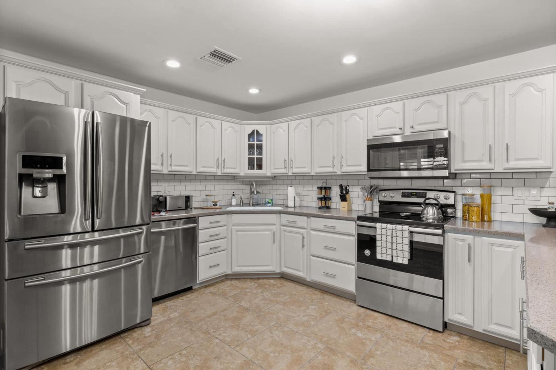 Painted Sky Ranch - Large Pool & Putt Holiday home *